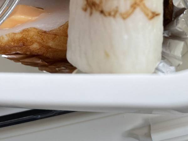 弁当のちくわに押されていた焼き印に「その発想はなかった」