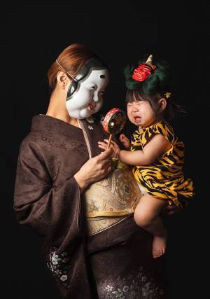 「大人も怖い」「大爆笑」　節分の記念写真５枚のインパクト！