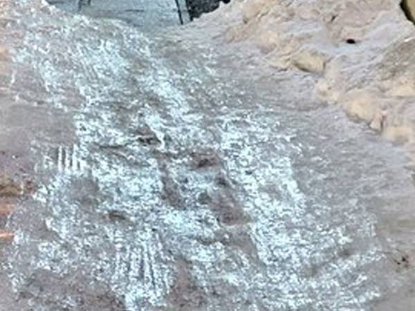 冬の北国で目撃された道路に「見ただけで無理」「恐怖でしかない」