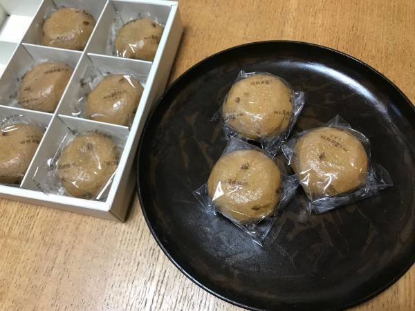 土産でもらった和菓子…賞味期限が短く食べ切れない！そんな時の保存方法とは？