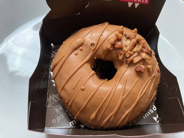 今回もミスドのコラボが激アツ ベルギーの老舗『ヴィタメール』をドーナツで堪能