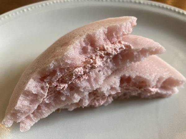 どら焼きみたいなパンケーキ！ピンク色もキュートなローソンスイーツが最高