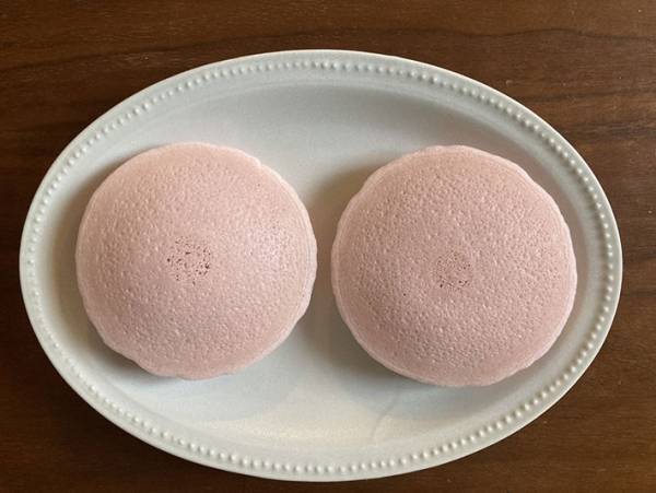 どら焼きみたいなパンケーキ！ピンク色もキュートなローソンスイーツが最高