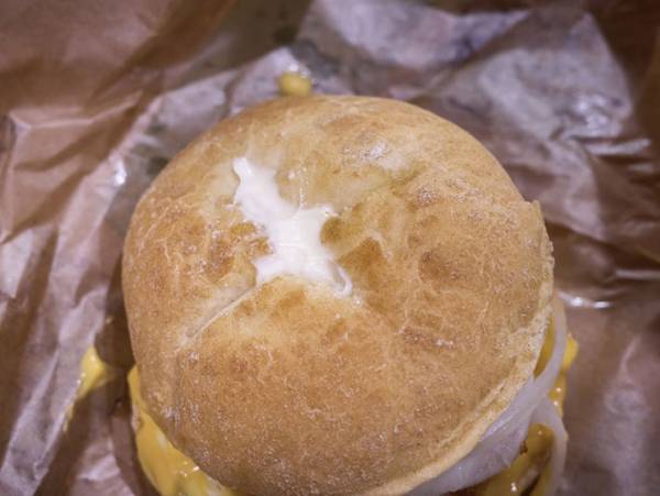 バーガーキングでコロッケ？パティを超えた新作『ギルティ バタコロ サンド』が熱い