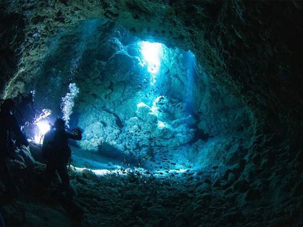 心が震える風景がここに…『魔王の宮殿』の息をのむ美しさ