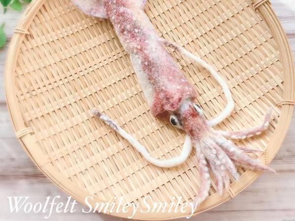 こんなところまで再現しちゃうの？！羊毛フェルトのイカから目が離せない！