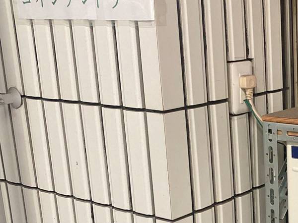 コインランドリーで目撃した２枚の貼り紙　「どうして２回とも…！」