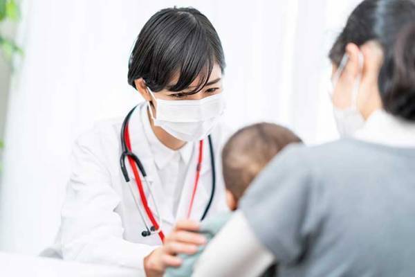 生後８か月、一度も寝返りせず…？　医師からの診断結果に「笑った」