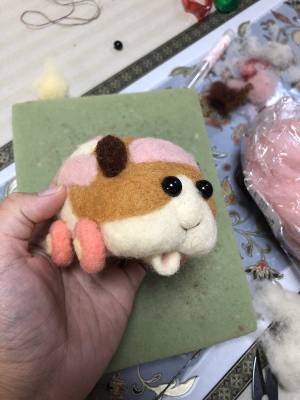 羊毛フェルトを作った結果…！？　衝撃のラストに「見事なオチだ」「爆笑した」