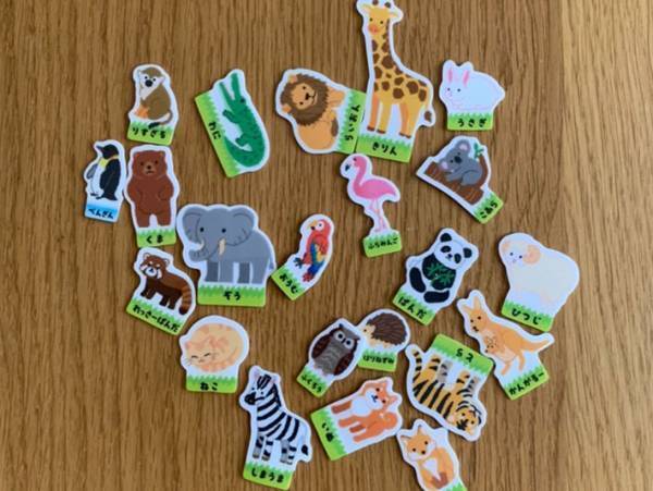 これで１００円？ダイソーの何度でも使えるフレークシールが最高すぎる