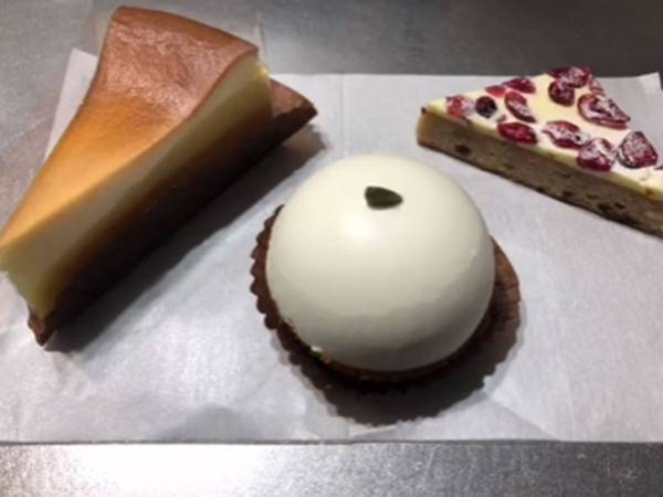 ４人家族なのに、３つしか買えなかったケーキ　平等に分けた結果…お見事！