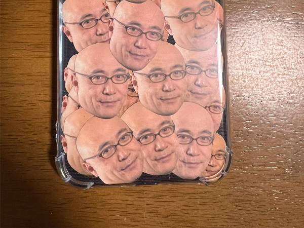 『無数の男性の顔』が貼られた妻のスマホ　理由に「その発想はなかった」「笑いが止まらん」