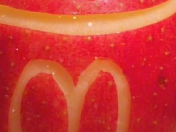 母親「リンゴむいといた」　その様子に「センスがありすぎる！」