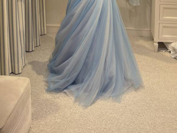 「これはすごい！」　ドレス姿の花嫁、母親に怒られた理由に称賛