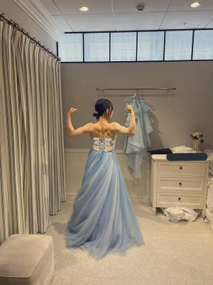 「これはすごい！」　ドレス姿の花嫁、母親に怒られた理由に称賛