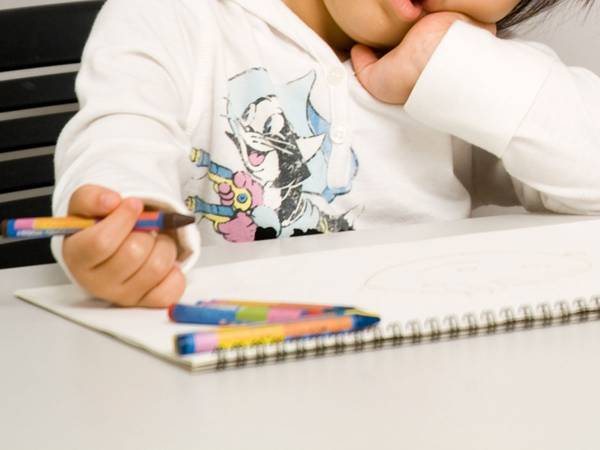 親「ちょっと泣きそう」　姉が大好きな３歳の娘の『行動』に反響