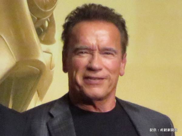 シュワルツェネッガーがロシア国民に伝えたことに「本物のヒーローだ」