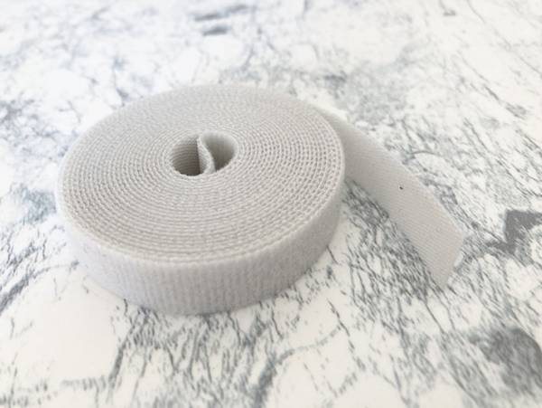 家中の『ケーブル類のごちゃつき』を無印の『ミシン目入り結束テープ』で一斉成敗！