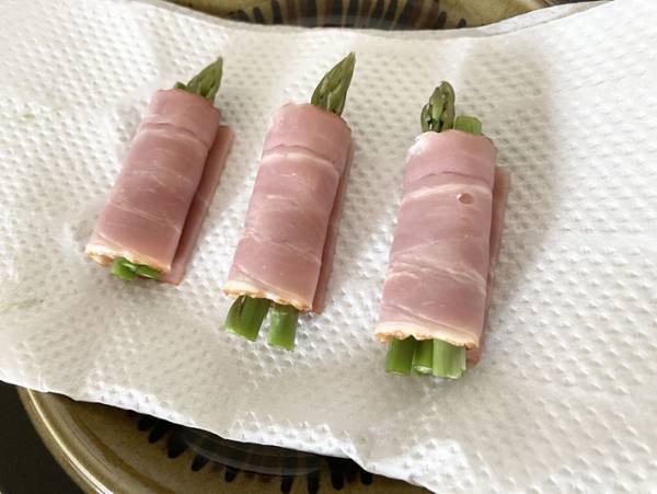 ３分あればできあがり！電子レンジでできるアスパラベーコンの作り方