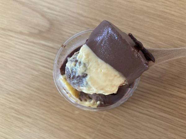 セブンイレブンに神スイーツ登場！ピエール・エルメコラボのカップケーキが至高すぎる