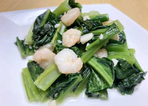 自炊で使いやすい小松菜　便利な保存方法に「知らなかった」