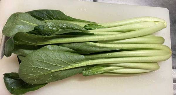 自炊で使いやすい小松菜　便利な保存方法に「知らなかった」