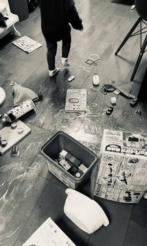 夫が外食を決めた理由　我が子の後ろに映る部屋の『惨状』に同情の声