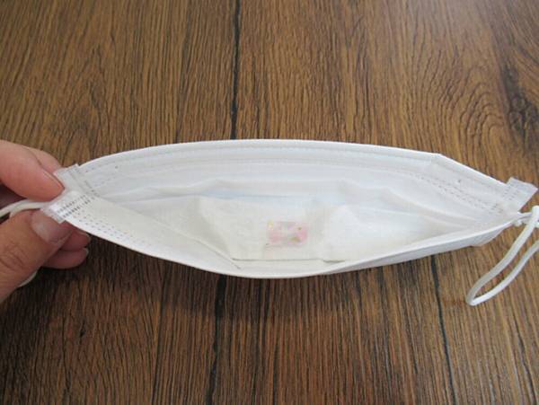 大人用のマスクを子供用のマスクに変身させるたった１０秒の技