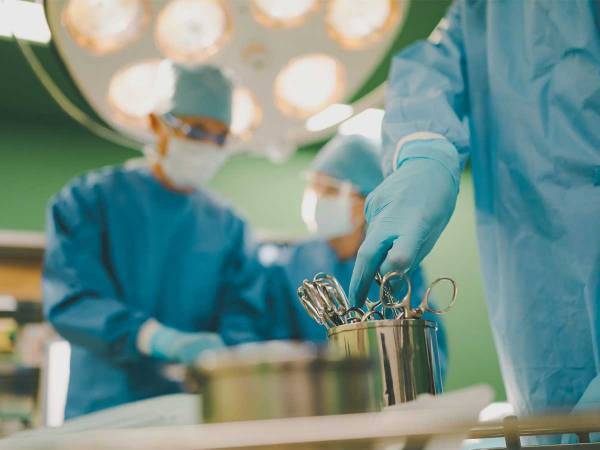 小児心臓外科医の手術を見学に来た医学生　その正体に「感動した」「すごすぎる」