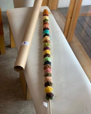 抜刀したら団子！？　和菓子店の動画に「ウケる」の声