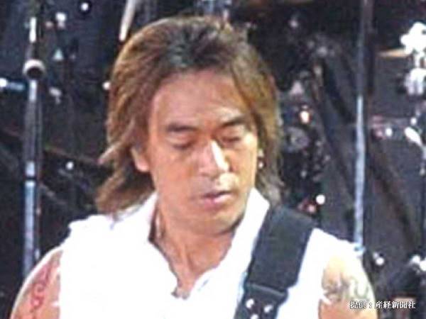 B’zの松本孝弘が紺綬褒章を受章！　その理由に「ファンであることを誇りに思う」