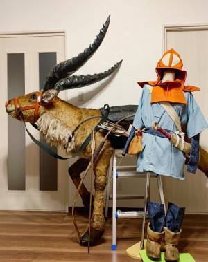 「剥製かと思った」「すごすぎる」コスプレイヤーの『作品』に驚きの声！