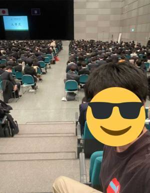 北海道大学の入学式で、１人だけ…？　「吹いた」「度胸ある」