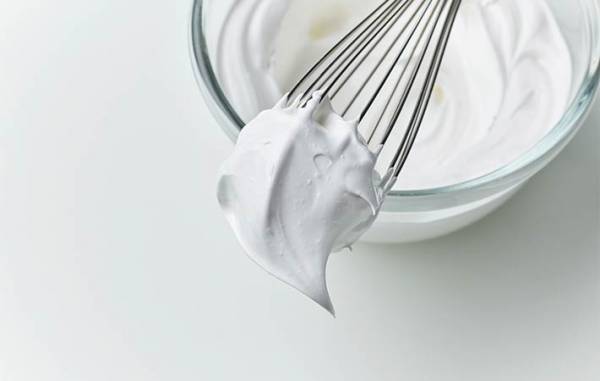 パンケーキとホットケーキの違いとは？　ピッタリなトッピングも紹介