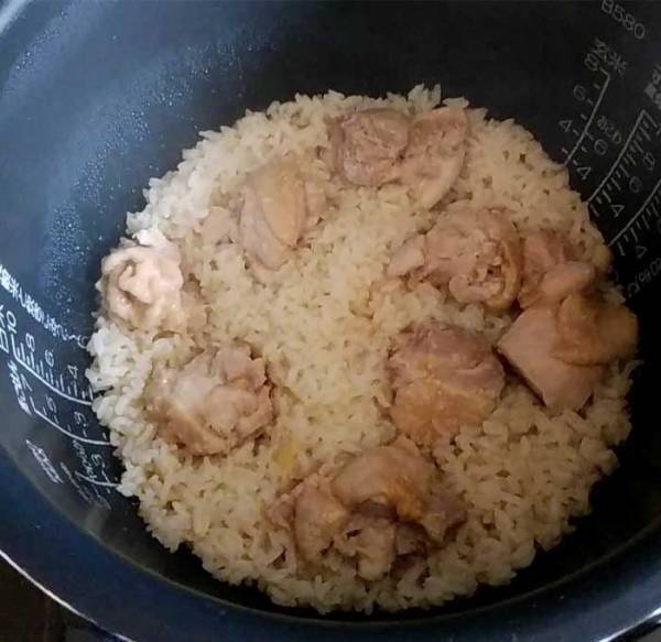 唐揚げが面倒になり、炊飯器で炊くと…　「簡単でおいしそう」