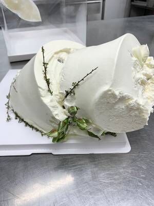 結婚式用のケーキが…！　青ざめる客に、店員が『神対応』