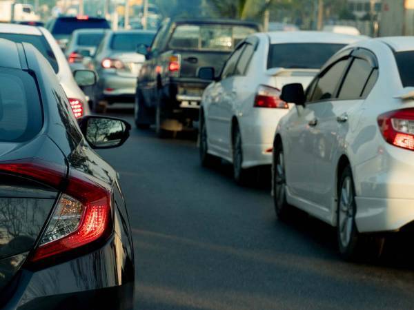 大雨の中、急いで車から降りて来た男性　続く行動に　「この人と結婚したい」