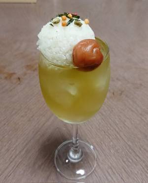 お茶漬け…なのか？　完成した姿に「その発想はなかった」「天才？」