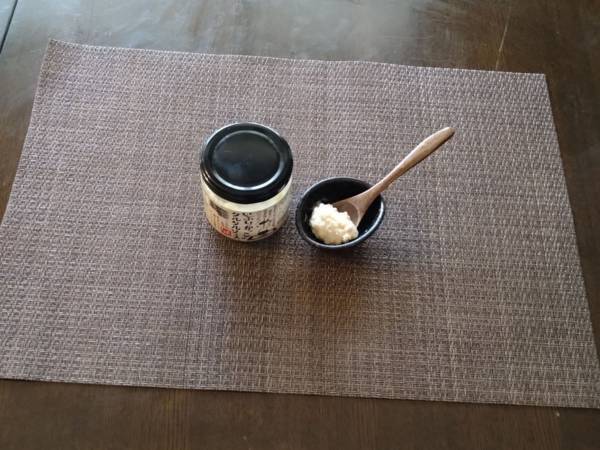 カルディの『いぶりがっこタルタルソース』は、揚げ物に添えるだけではもったいない！