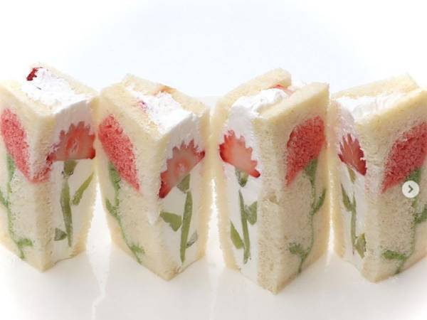 「今回のアイディアも素敵！」「ビックリ！」美しすぎるフルーツサンドに驚きの声が続々