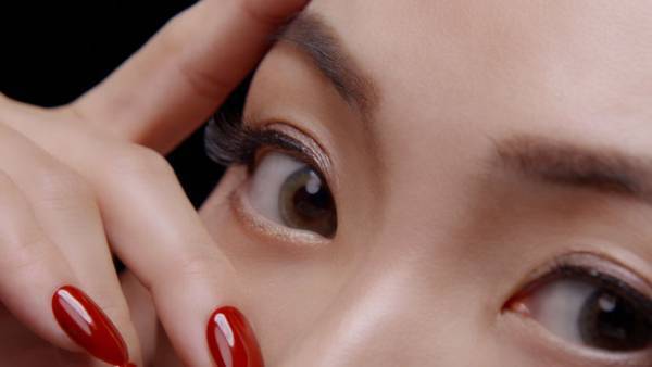 メイクで別人級の変貌とげたフワちゃん　本人も「もうびっくり」