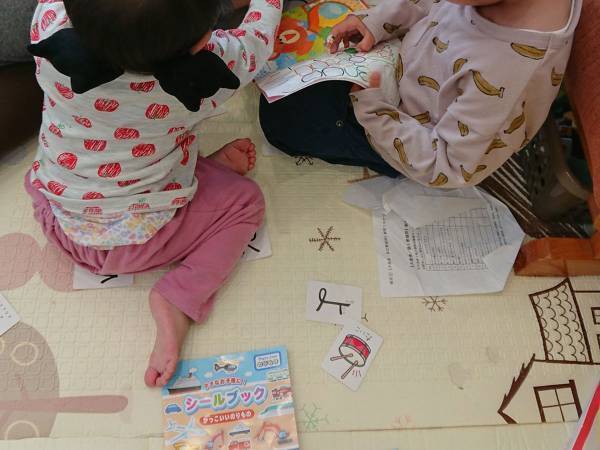 母親が目撃した『笑撃』の光景　２人の子供が、寝ている父親に向かって？