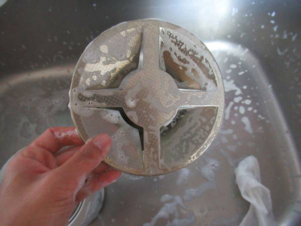 シンク用スポンジは使い捨てが正解！キッチンにある物で代用するのがおすすめ