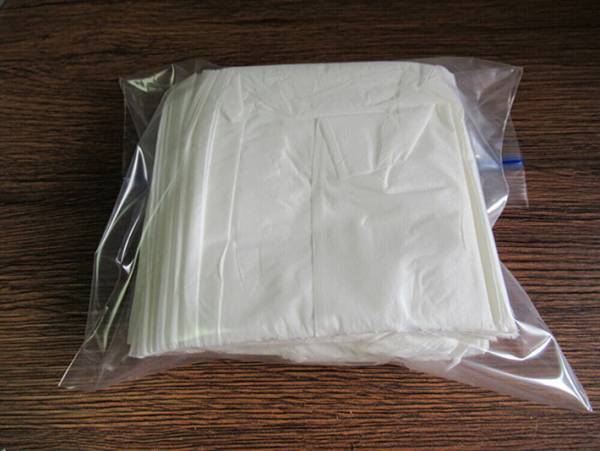 １つの箱ティッシュを２つに分ける『半分ティッシュ』の作り方