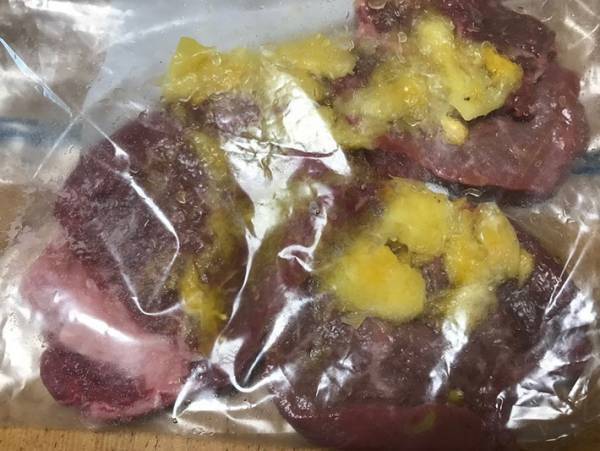 特上ステーキに早変わり！特売の肉をおいしくジューシーに焼く方法とは？