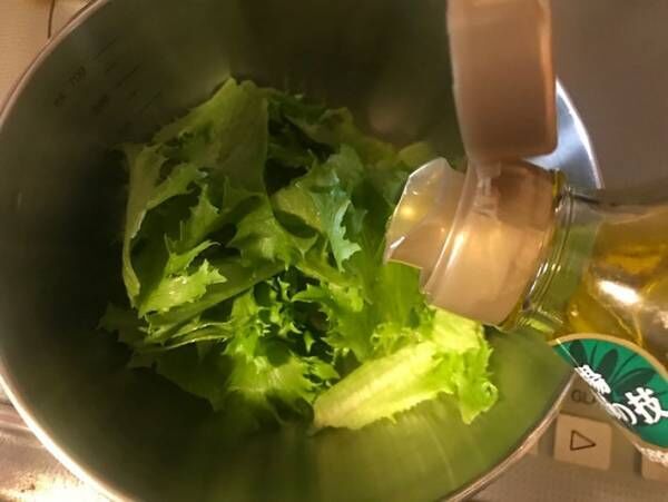 サラダスピナーいらず！野菜の水切りが簡単にできる方法とは？