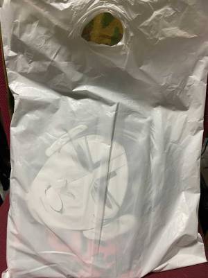 電車内で怪訝な視線を向けられた男性　不快に思いながら家に帰ると…？