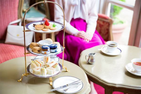 食器と、載っている料理のギャップに反響！「最高」「やってみたい」