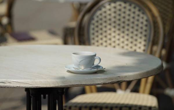 目は心の鏡　今の混沌とした世界に優しいまなざしという癒しを