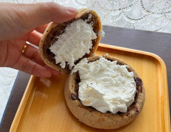 「あの二大巨頭が集結か」　不二家コラボの菓子パンが話題　食べてみると？